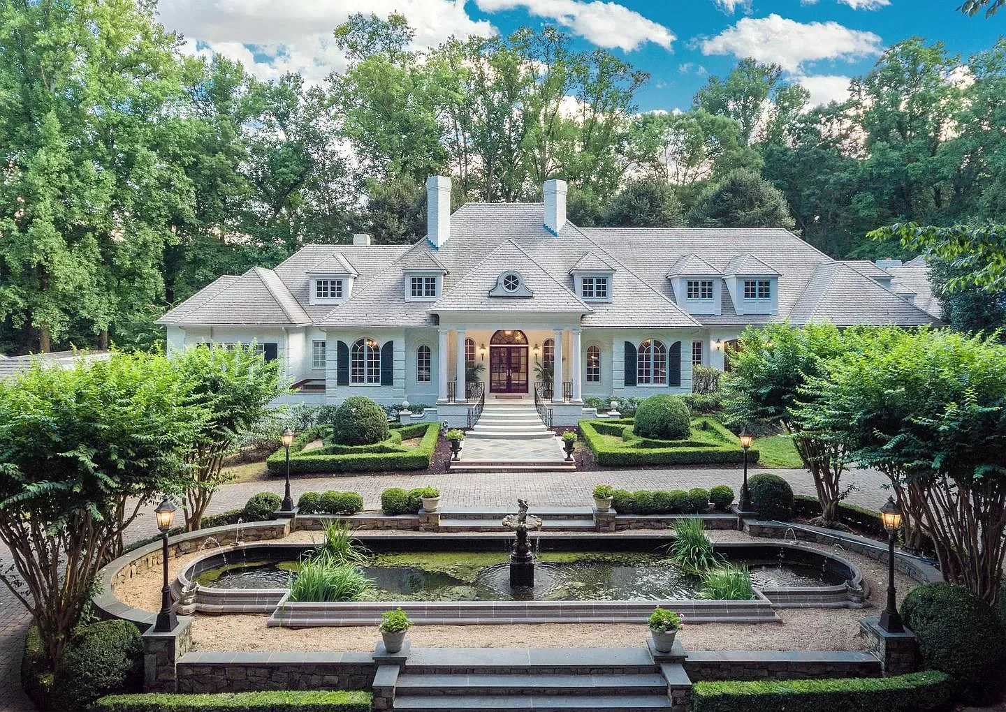 Lee-House-Front